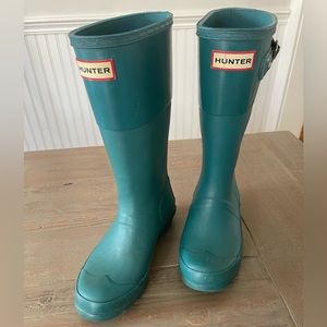 Girls Hunter rain boots, size 13